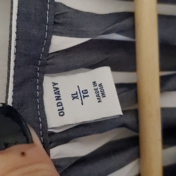 Old Navy CA XL Striped Button Up - Picture 2 of 3